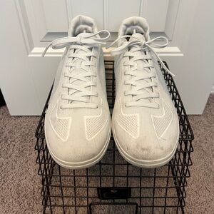 Rothy’s men’s RS01 white sneaker size 12